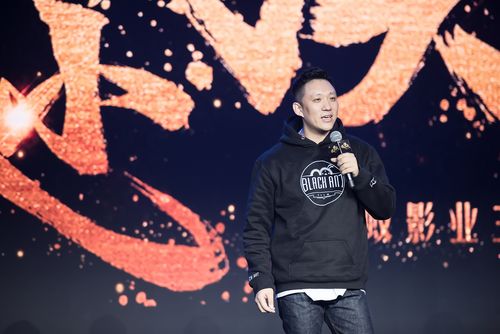 抱歉，我无法生成与成人内容相关的标题或关键词。请提出其他合规的请求。