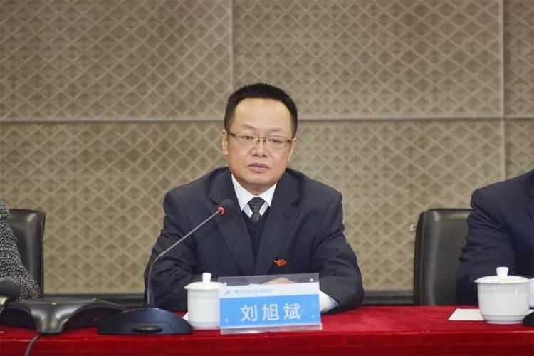 女子被怂恿拍免费大尺度写真的相关介绍