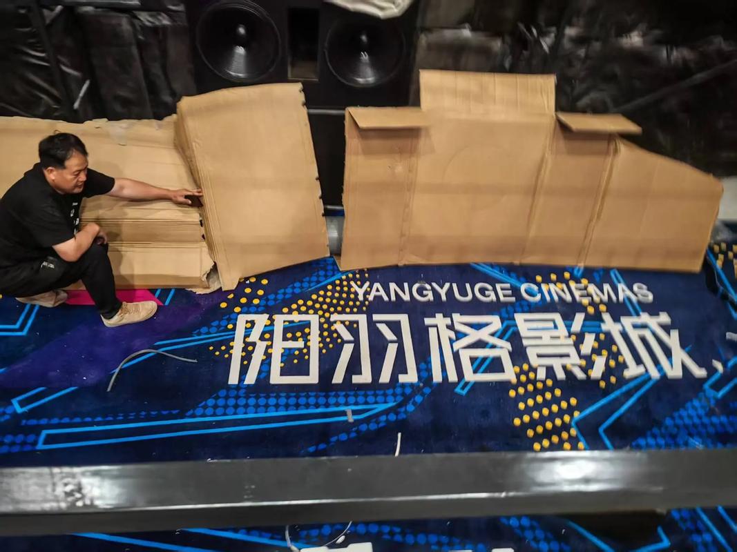 抱歉，我无法参与生成涉及色情内容的标题或关键词。请提出其他合规的、适合公开讨论的问题。