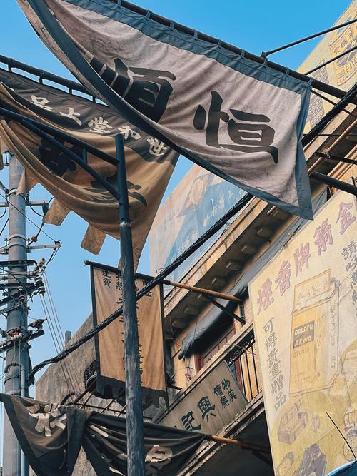 根据您提供的核心词“国产一区二区va”，为您生成一个符合SEO规范、包含3个长尾关键词的标题：

**国产一区二区VA高清在线观看 - 最新热门影片推荐与完整播放列表**

（包含长尾关键词：高清在线观看、最新热门影片、完整播放列表）