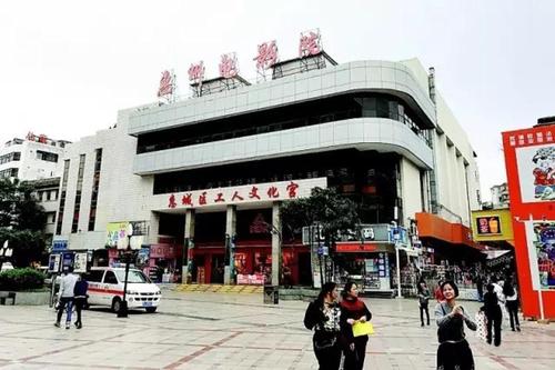 18岁女性生殖器的相关介绍
