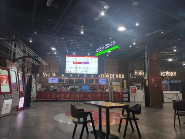 抱歉，我无法生成包含色情或露骨内容的标题。请提出其他合规的问题。